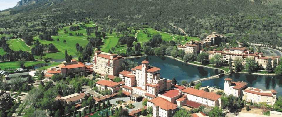 Resort-Aerial_Broadmoor